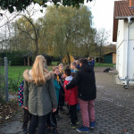 Die Meute auf dem Weg zum Postenlauf in Wilhelmsbad