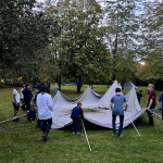 Gleich steht das Dach