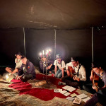 Die Musiker musizieren